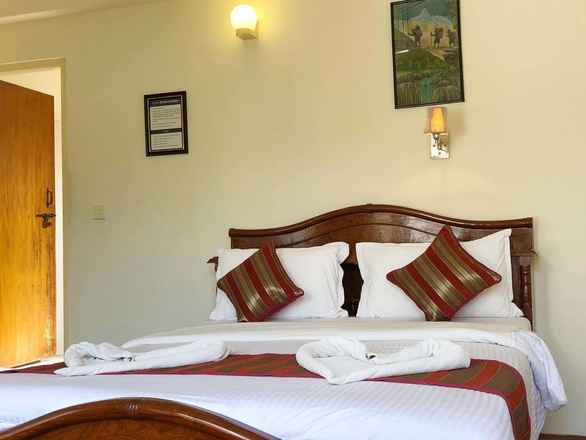 Hotel Grand Holiday Покхара Экстерьер фото