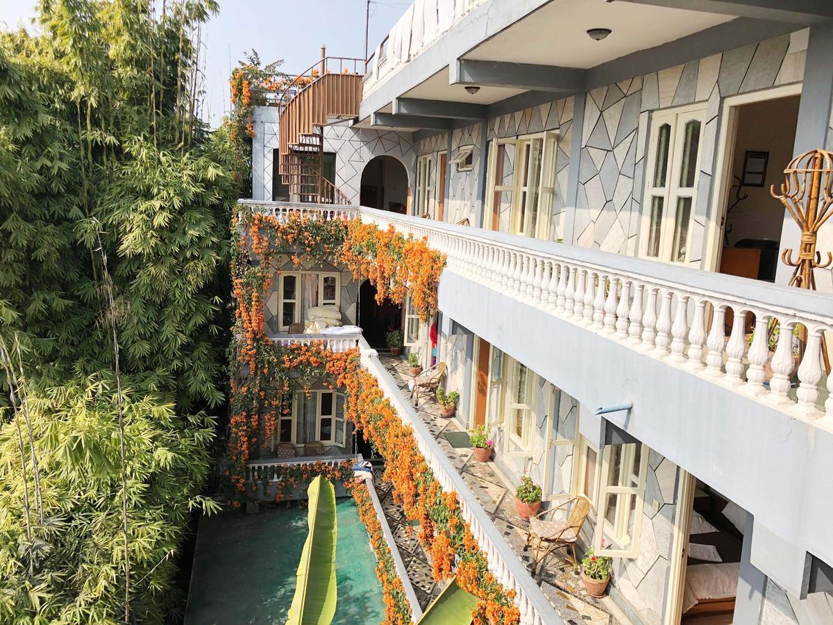 Hotel Grand Holiday Покхара Экстерьер фото