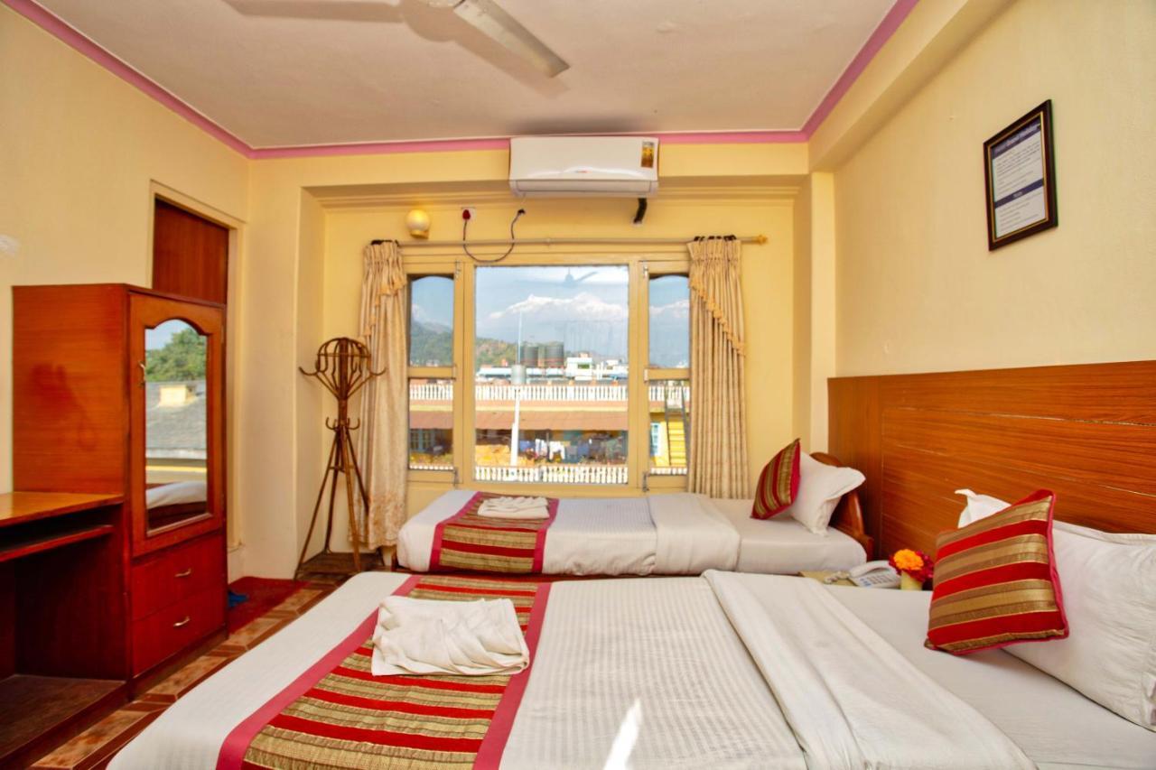 Hotel Grand Holiday Покхара Экстерьер фото