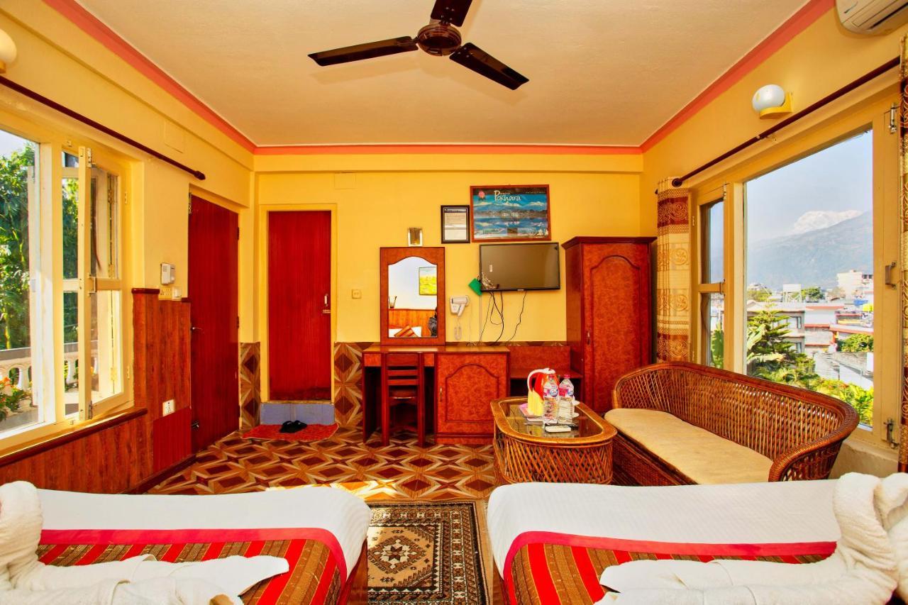 Hotel Grand Holiday Покхара Экстерьер фото