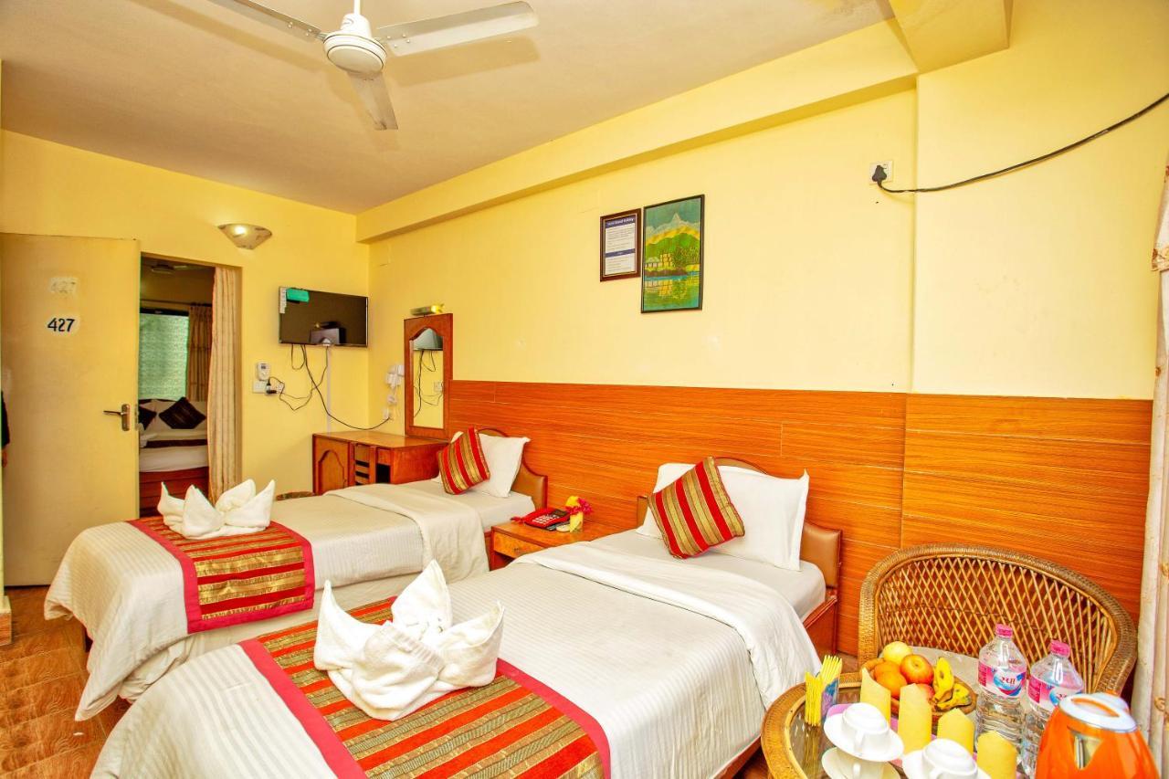 Hotel Grand Holiday Покхара Экстерьер фото
